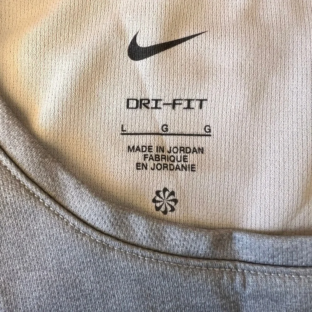 Nike Running Dri-FIT Shirt Mens Large Grey Short Sleeve Training Tee DV